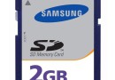Karta pamięci SD o pojemności 2GB od firmy Samsung.